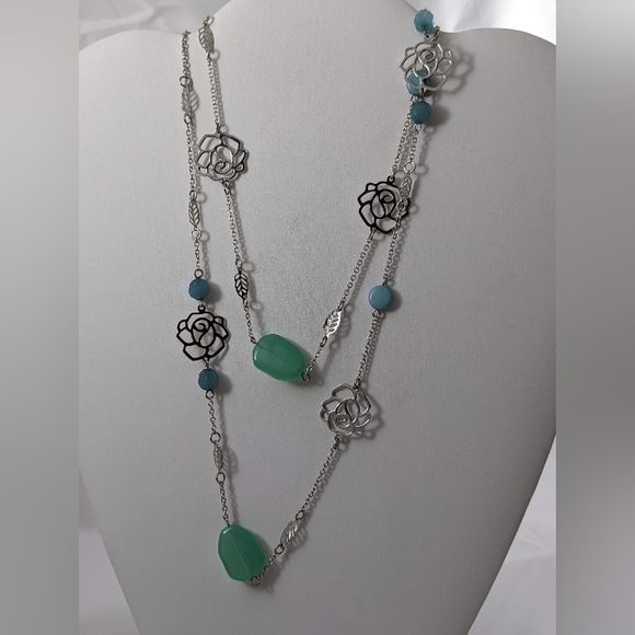 Rose and Blue & Green Beaded Chain Necklace - Picture 5 of 6